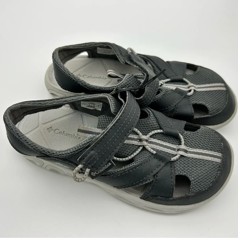 Columbia Kids' size‎ 3 Gray strapped Sandals. water hiking play great condition